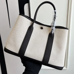 Hrms / Garden Party / Cream Black