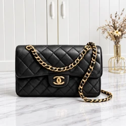 CHA Quilted Chain Flap Bag / Black