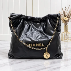 CHA Quilted Lettering Tote Bag / Black