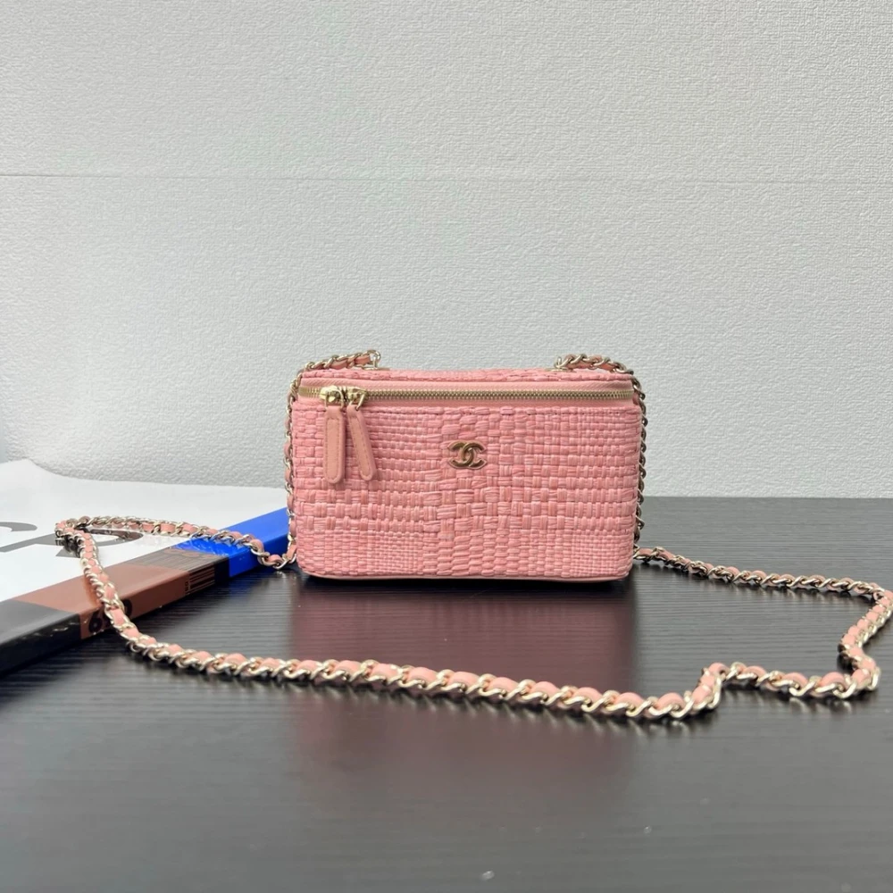 CHA Raffia Clutch On Chain / Pink - image