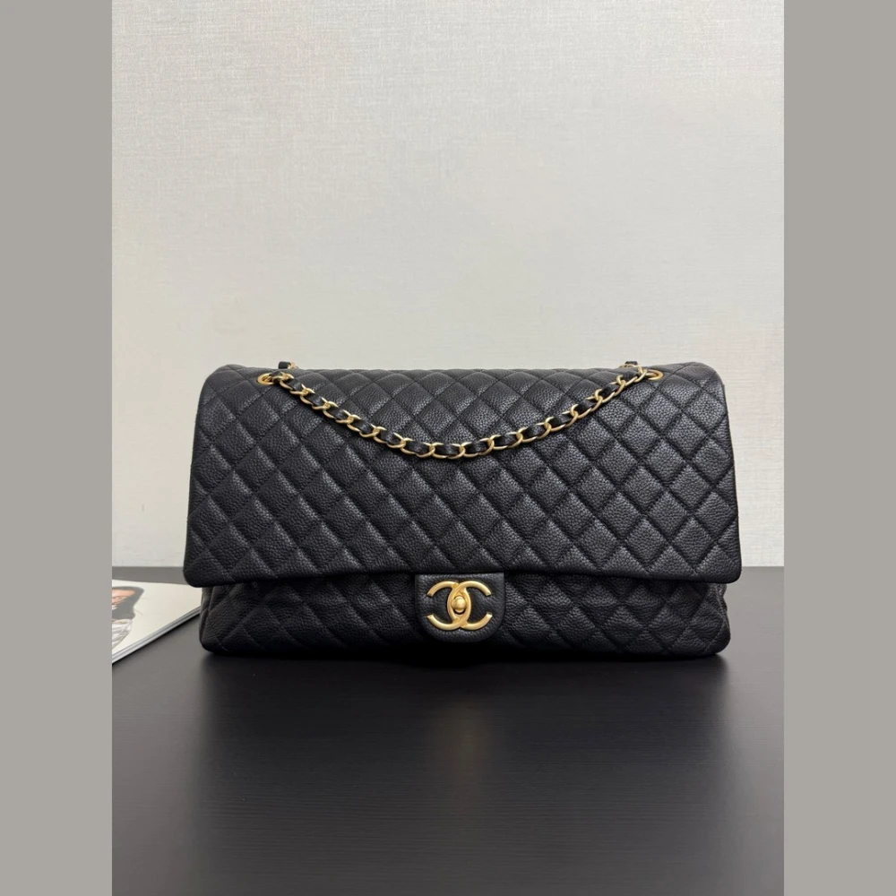 CHA XXL Quilted Flap Bag / Black - image