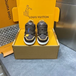 Louis Vuitton LV Trainer Sneaker / Brown & Black & Blue