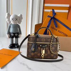LV / Vanity Chain Pouch / Monogram Brown