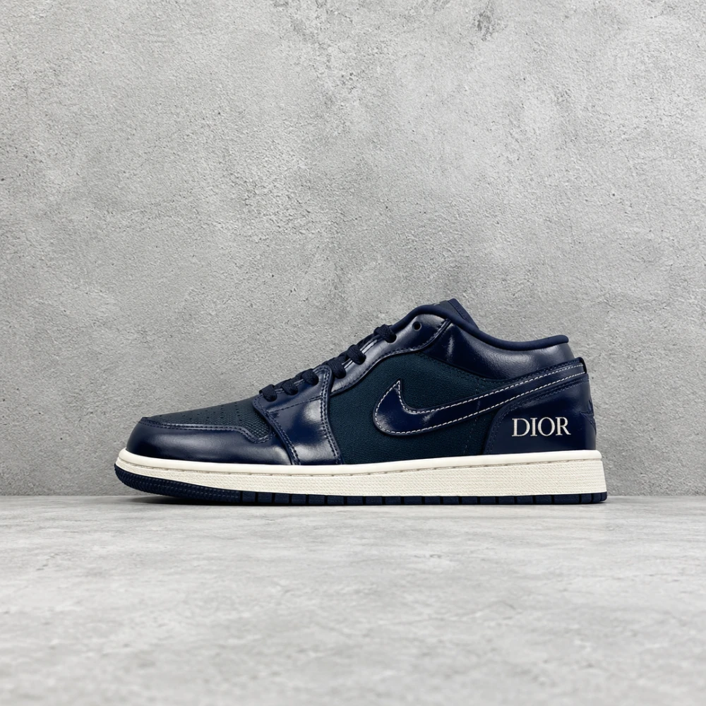 Nike / Air Jordan 1 Custom / Navy - image