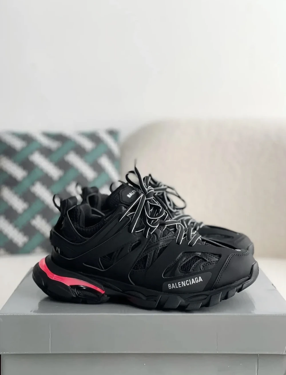 Унисекс Обувки Track LED - image