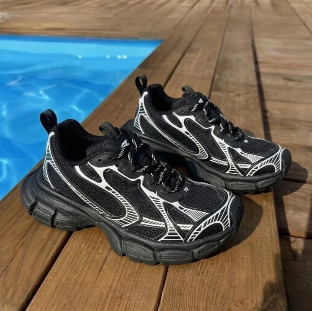 Balenciaga 3XL Black&White - image