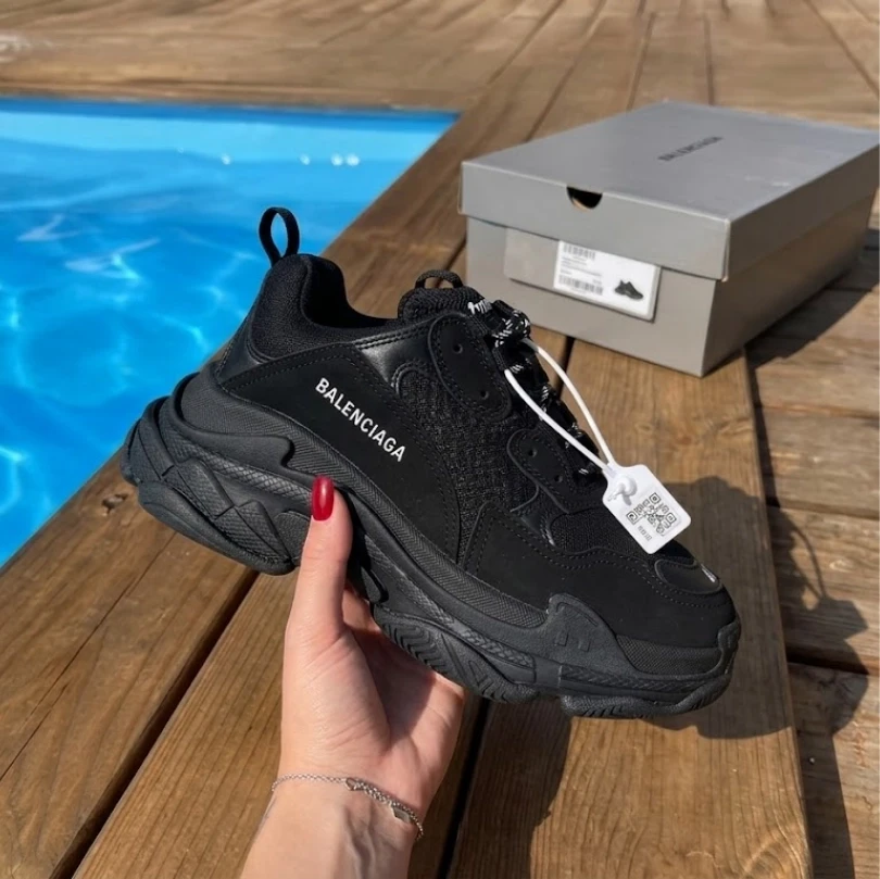 Balenciaga Triple S - image