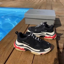 Balenciaga Triple S