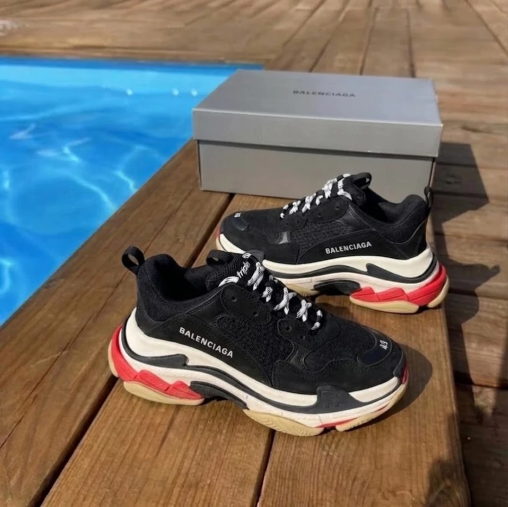 Balenciaga Triple S - image