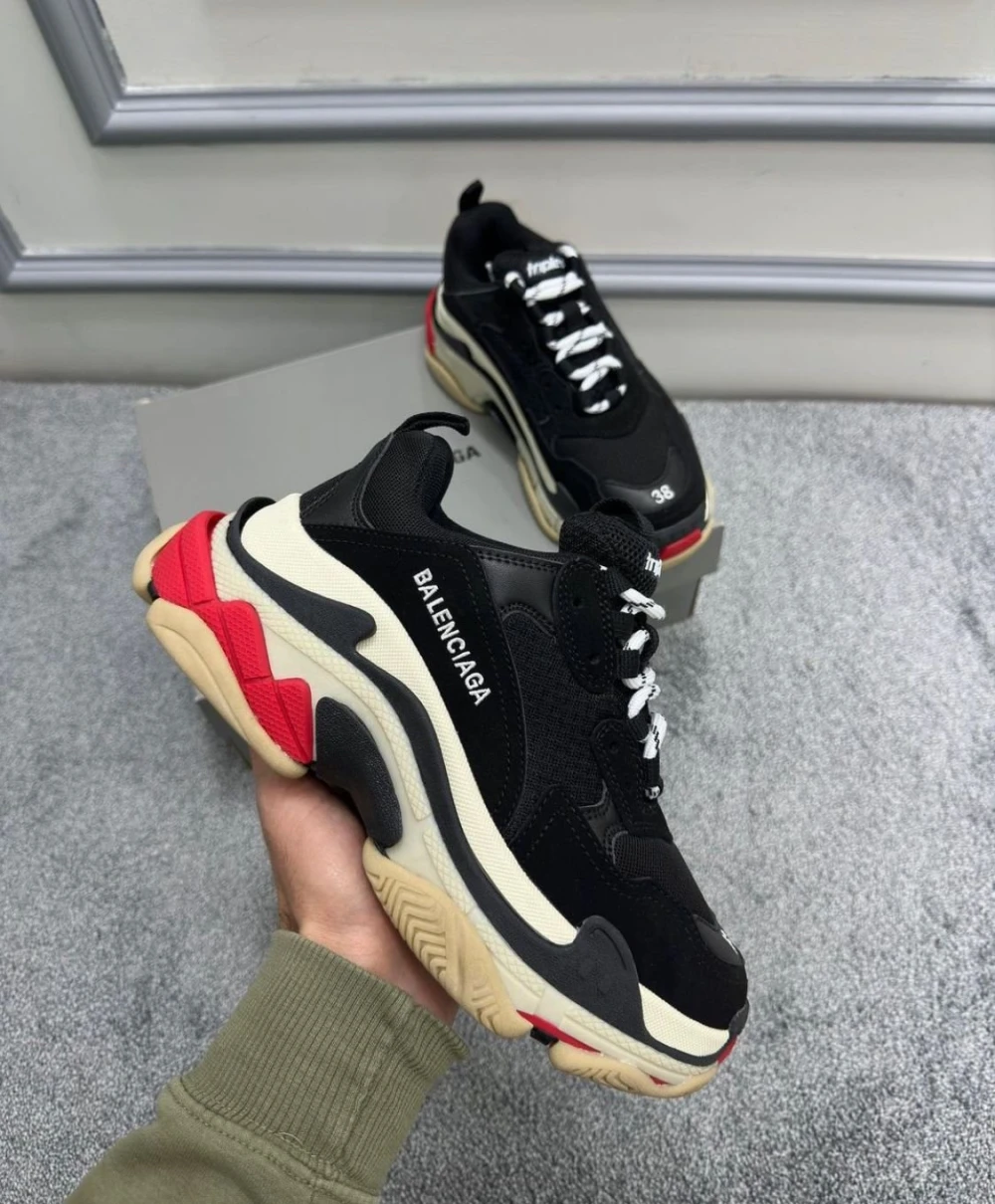 Balenciaga Triple S - image
