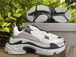 Balenciaga Triple S - Dark Green/Black/Cream