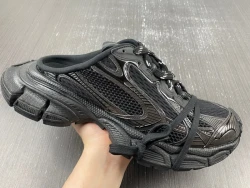 Balenciaga 3XL - Black/Dark Green