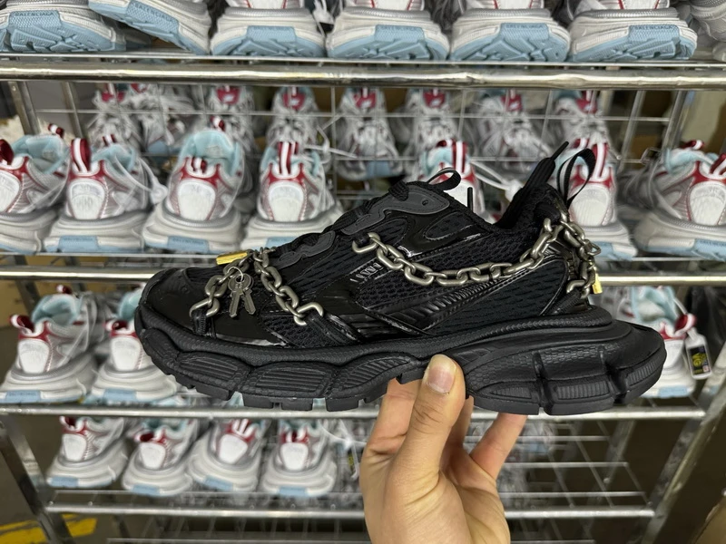 Balenciaga Phantom Sneaker 3XL Black/Dark Green - image