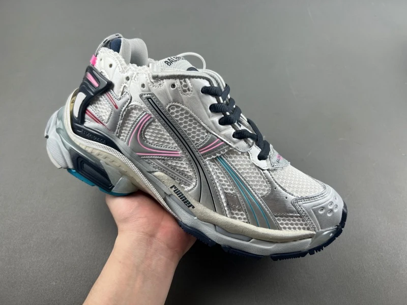 Balenciaga Runner 7.5 - Black/Dark Grey - image