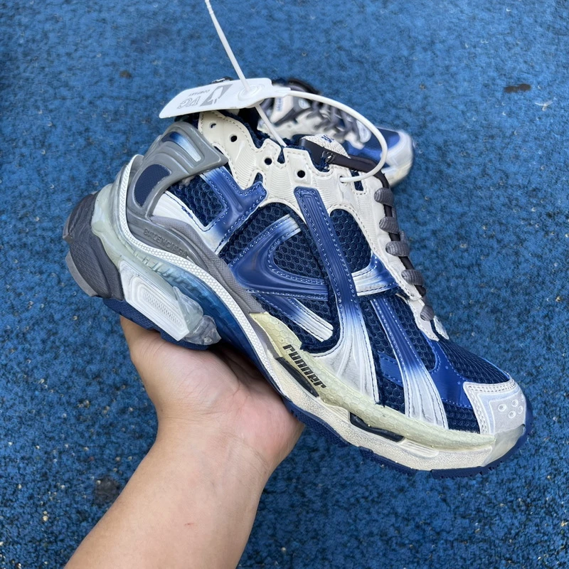 Balenciaga Runner - Navy/Blue - image