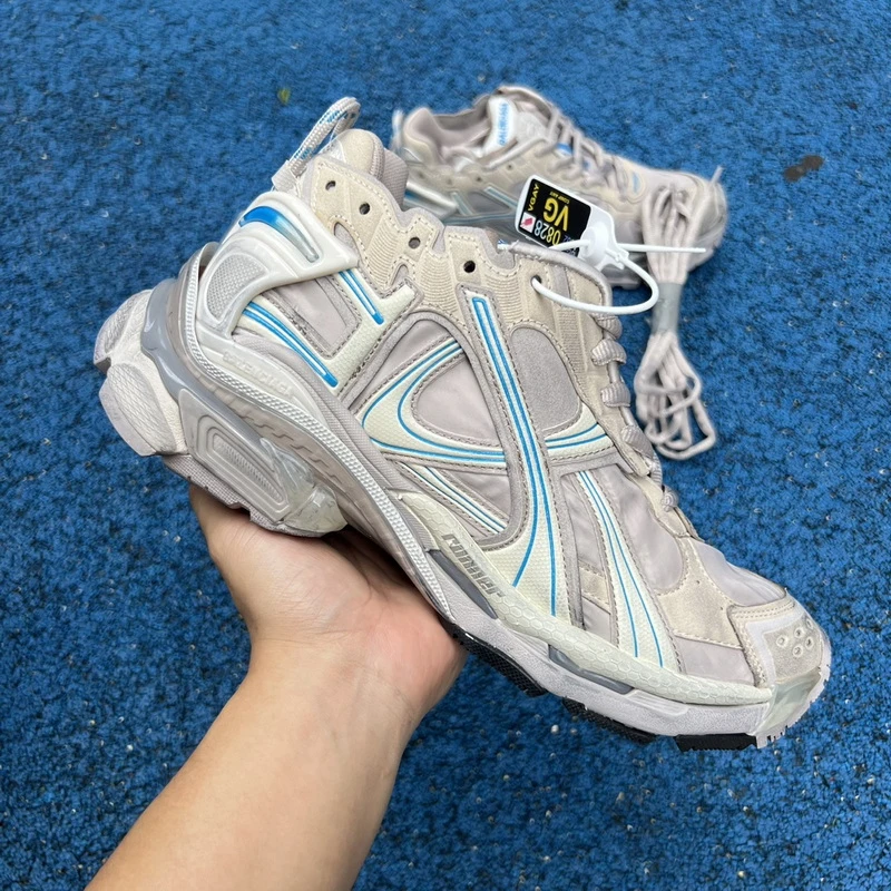 Balenciaga Runner - Light Blue/Black - image