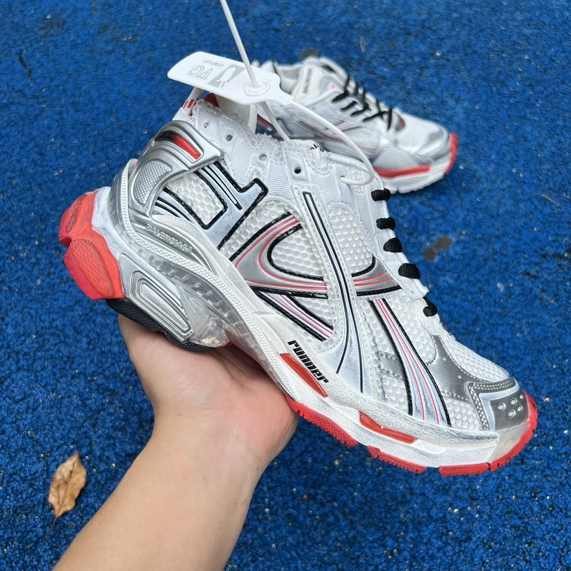 Balenciaga Runner - White/Black - image