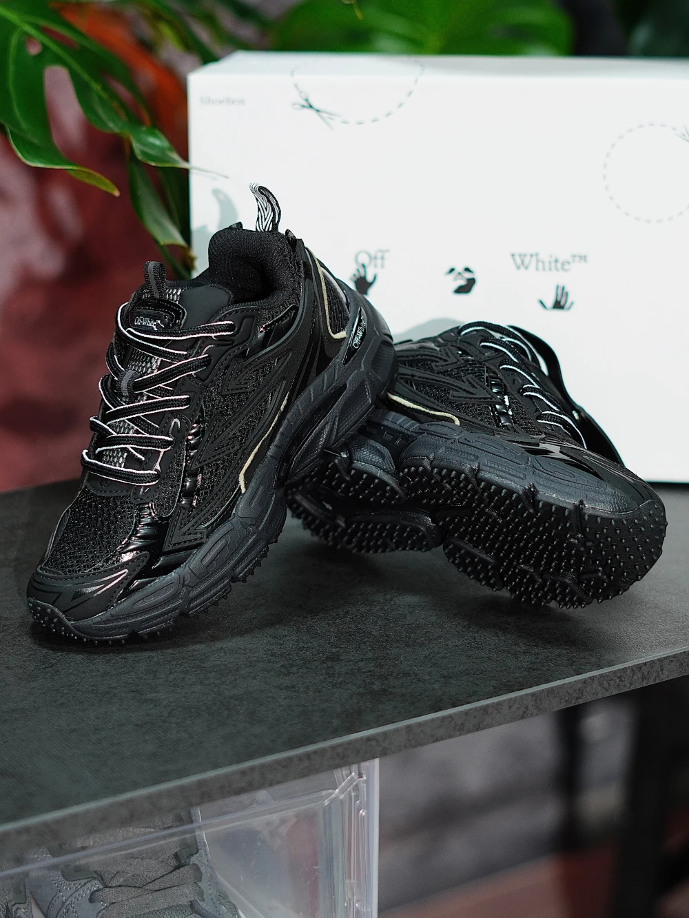 Off-White Be Right Back - Black - image