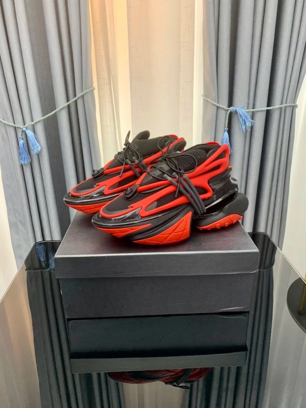 Balmain Unicorn Sneaker "Black/Red" - image