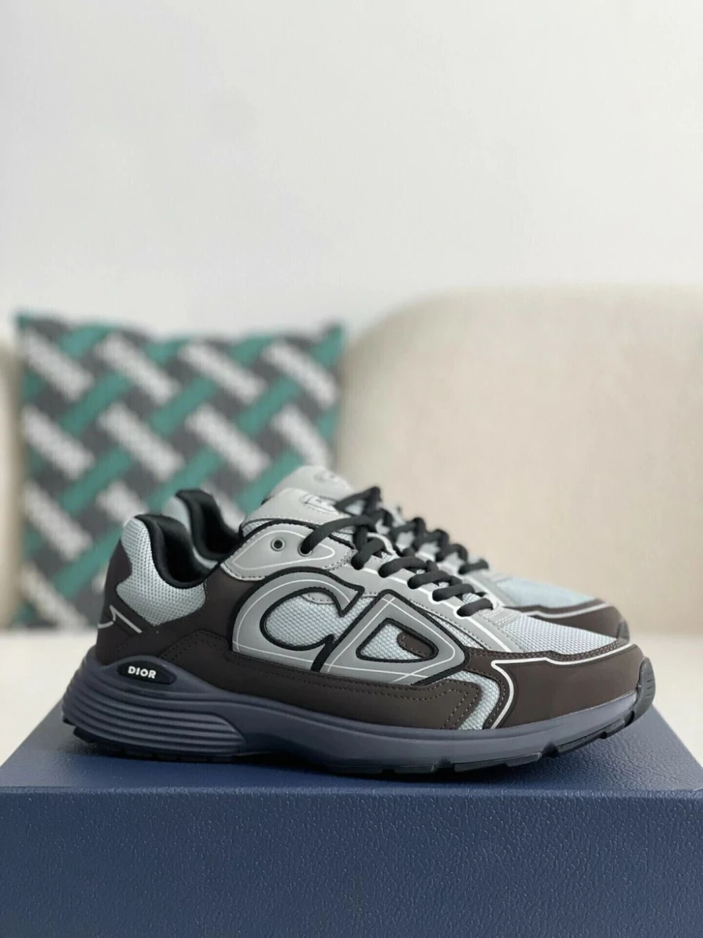 Dior B30 / Light Grey / Black / Brown - image