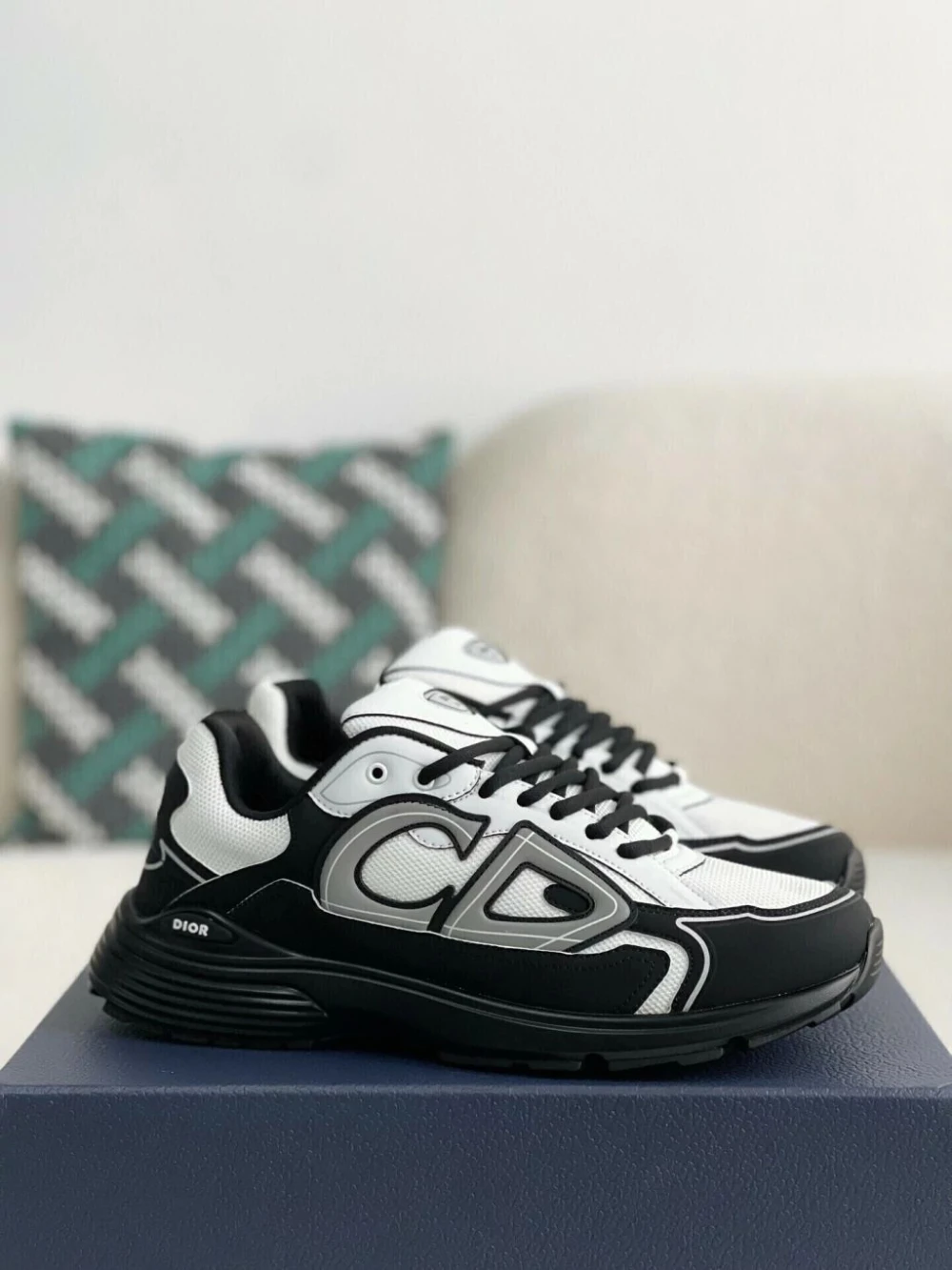 Dior B30 / Light Grey / Black / Brown - image