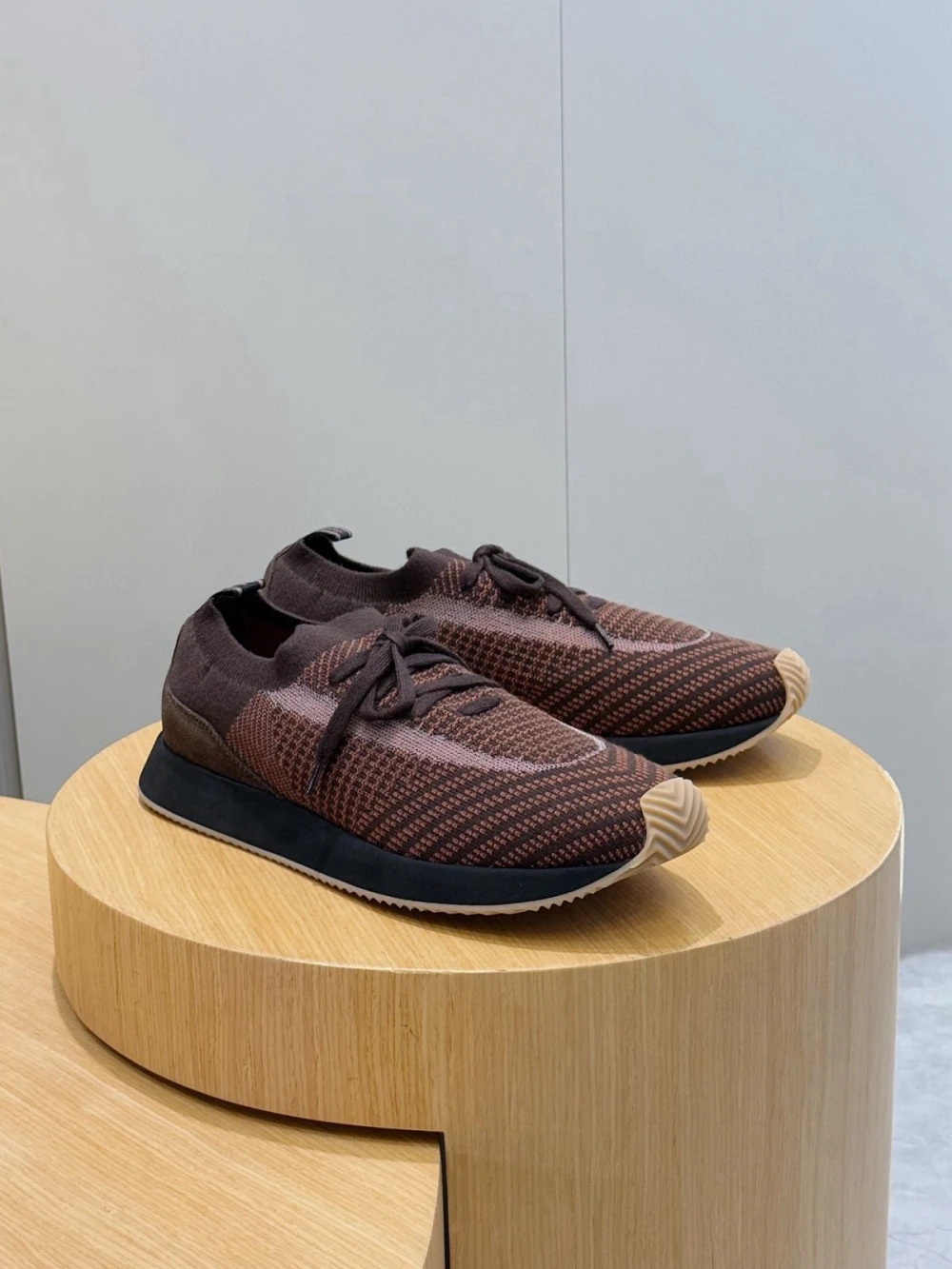 D&G Cushion Sneaker / Grey / Brown - image