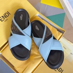 Fendi Дамски чехли Spy Light Blue