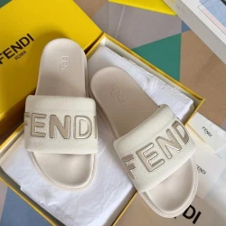 Fendi Дамски чехли Logo Cream