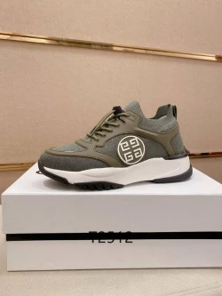 Givenchy Sneaker #115