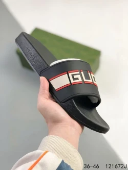 GG Print Slide Sandal - Red GUCCI Band