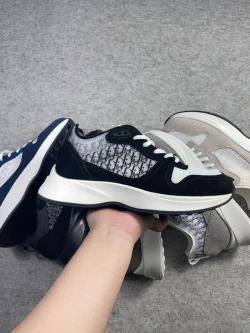 CD B25 Suede Sneaker